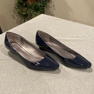 Adrienne Vittadini Navy Wedges